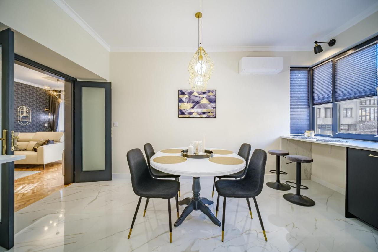 Golden Black Burgas Exterior photo